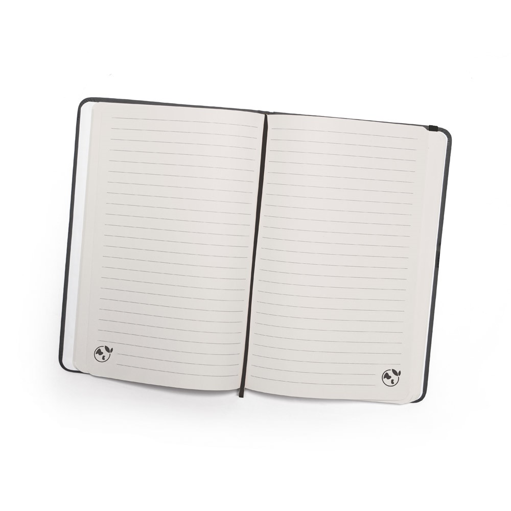 CAMPUS. A5 quaderno con copertina rigida in PU (riciclato al 35%) con pagine a righe al 100% riciclata