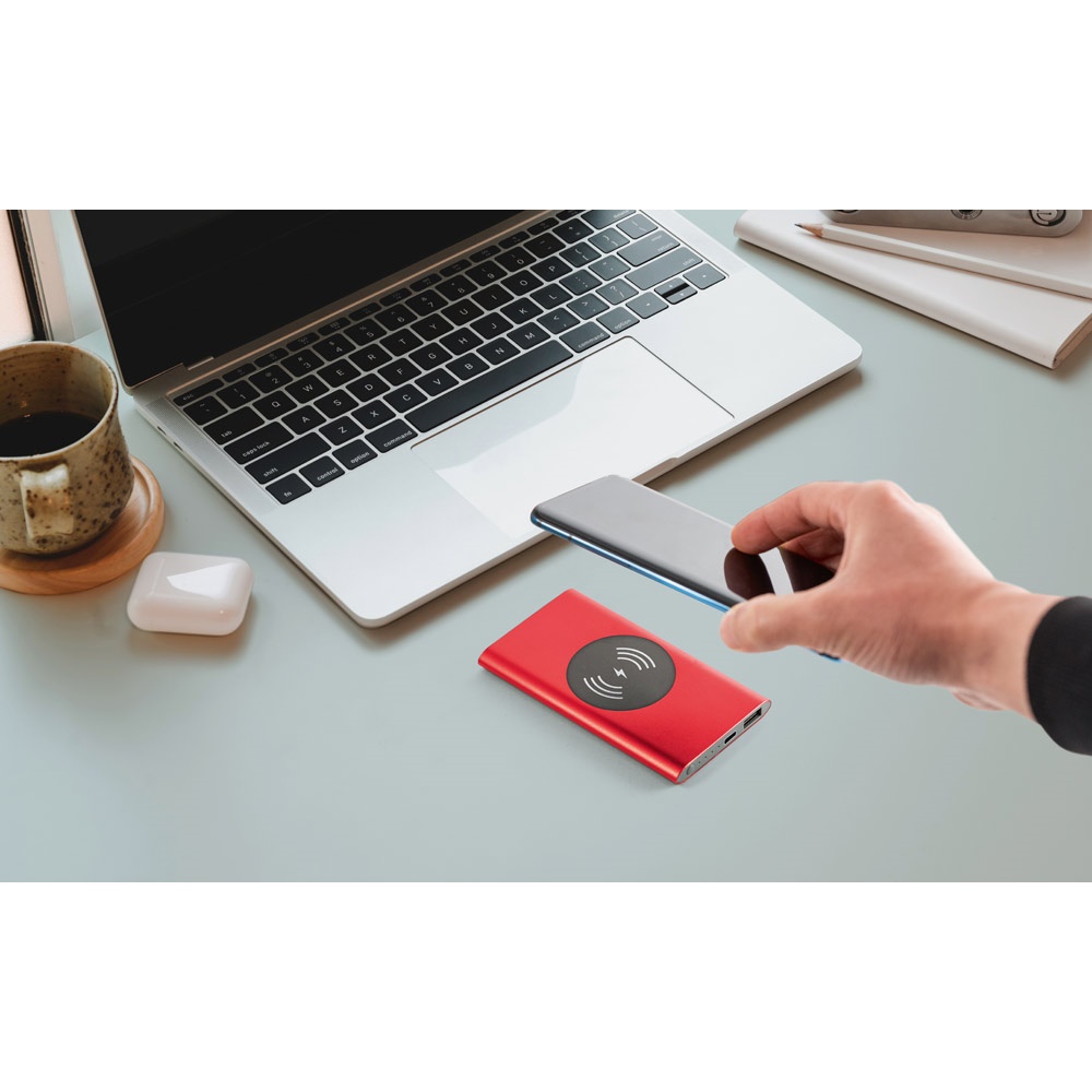 CASSINI. Power bank da 4'000 mAh con caricatore wireless da 5W in alluminio riciclato (100% rAL)