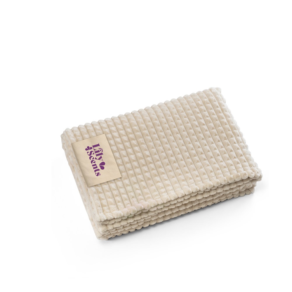 CELINE. Coperta in poliestere riciclato (100% rPET) con dettaglio cucito per la personalizzazione
