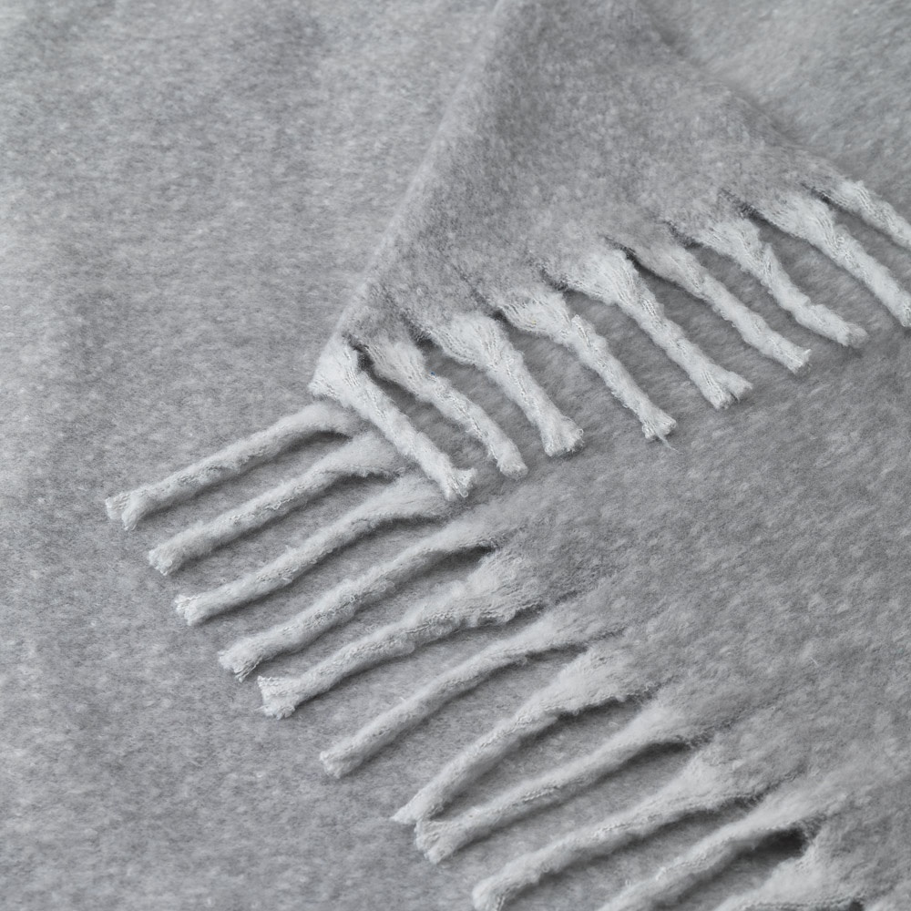 COMFY. Coperta in poliestere riciclato (100% rPET) (300 g/m²), effetto simile al mohair