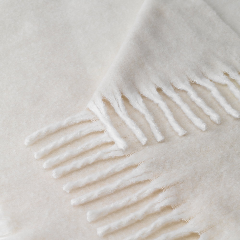 COMFY. Coperta in poliestere riciclato (100% rPET) (300 g/m²), effetto simile al mohair