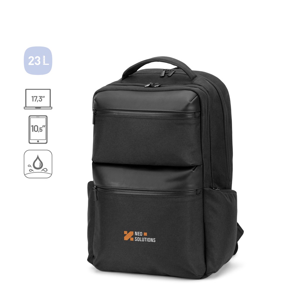 COPENHAGEN. Zaino in twill riciclato idrorepellente con due ampie tasche anteriori da 17'3"