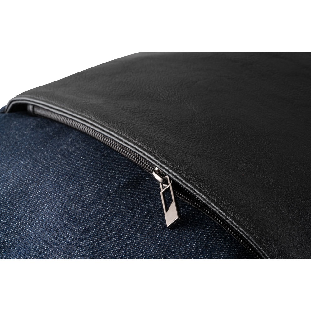 DIVERGENT BACKPACK I. Zaino porta PC fino a 15'6'' in denim e PU