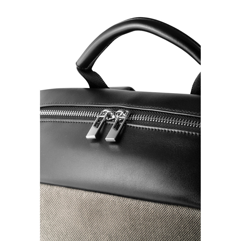 DIVERGENT BACKPACK II. Zaino porta PC 15'6'' in tessuto e PU