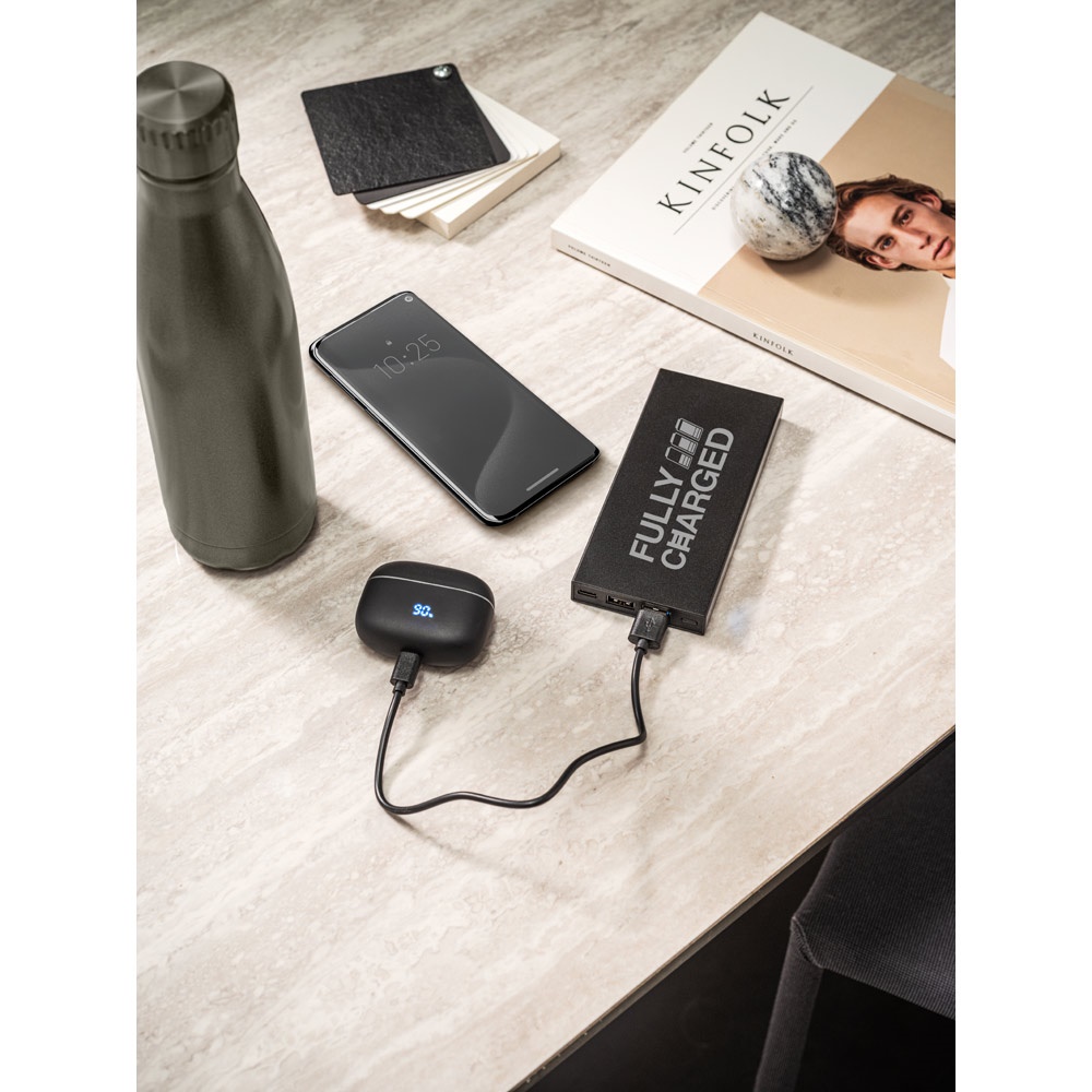 DOROTHY 10. Power bank da 10'000 mAh in alluminio riciclato (100% rAL)