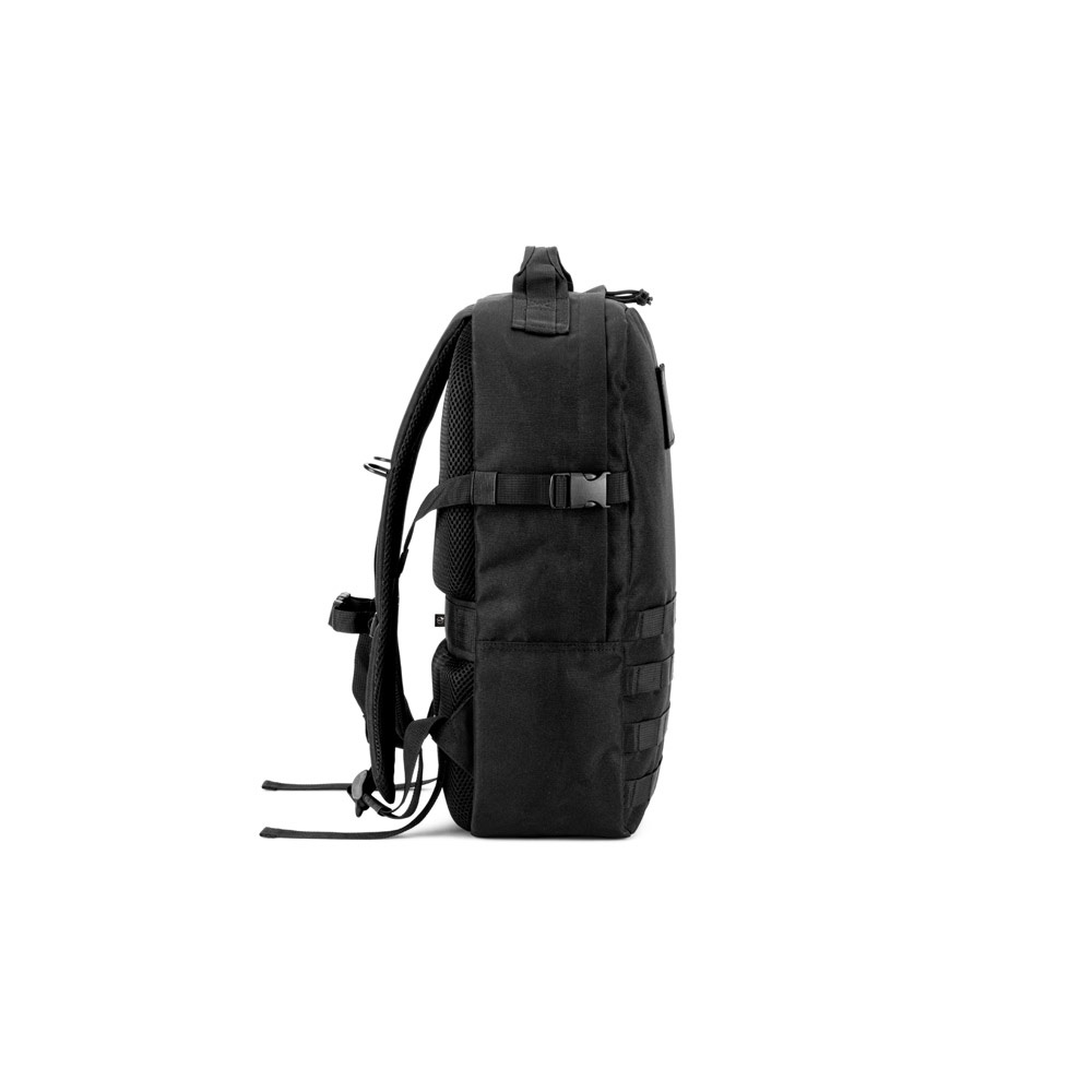 EDINBURGH BPACK. Zaino stile militare in poliestere riciclato 600D, ad alta densità e foderato in poliestere riciclato 210D da 17.3'