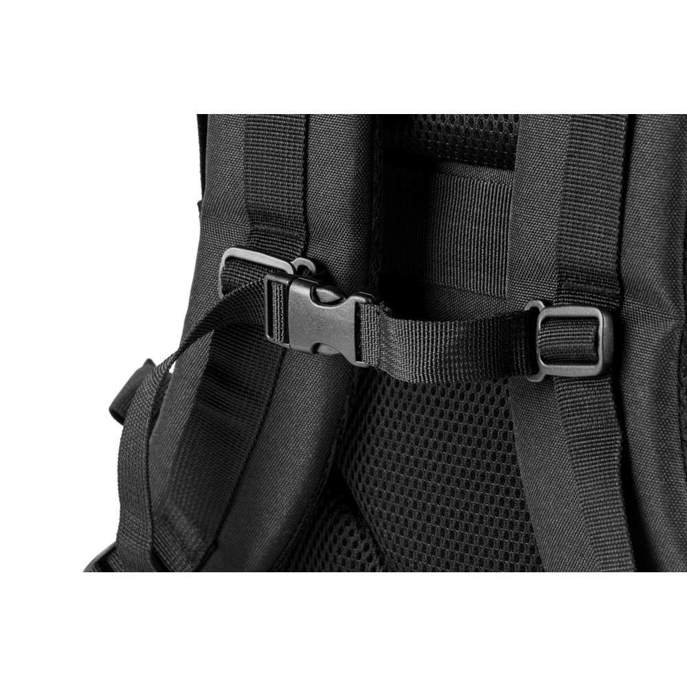 EDINBURGH BPACK. Zaino stile militare in poliestere riciclato 600D, ad alta densità e foderato in poliestere riciclato 210D da 17.3'