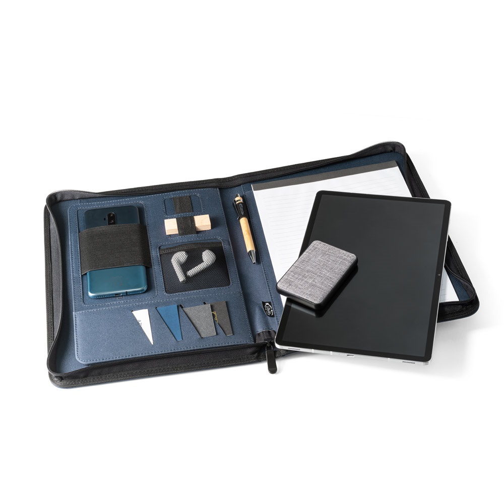 EMERGE FOLDER. Cartella A4 in poliestere riciclato (100% rPET) 300D con chiusura zip