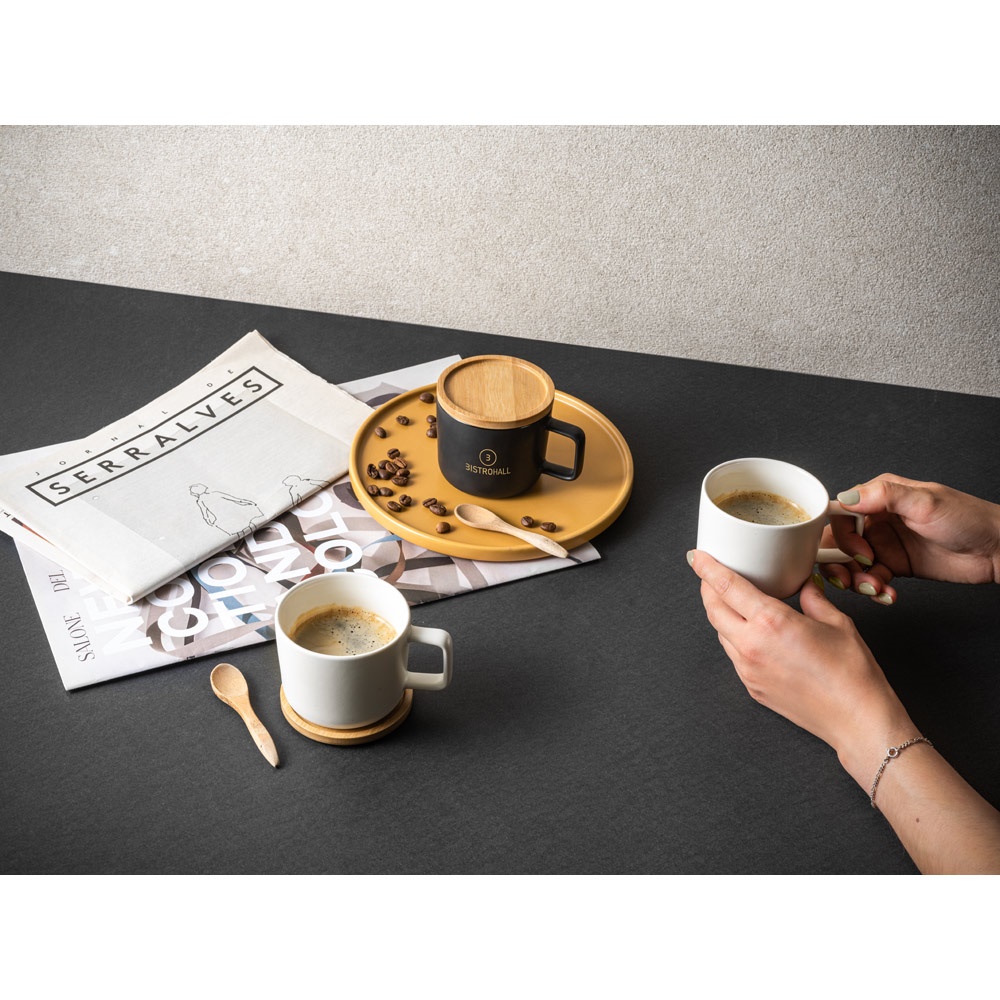 FANGIO. Tazza in ceramica da 220 mL con tappo e base in bambù