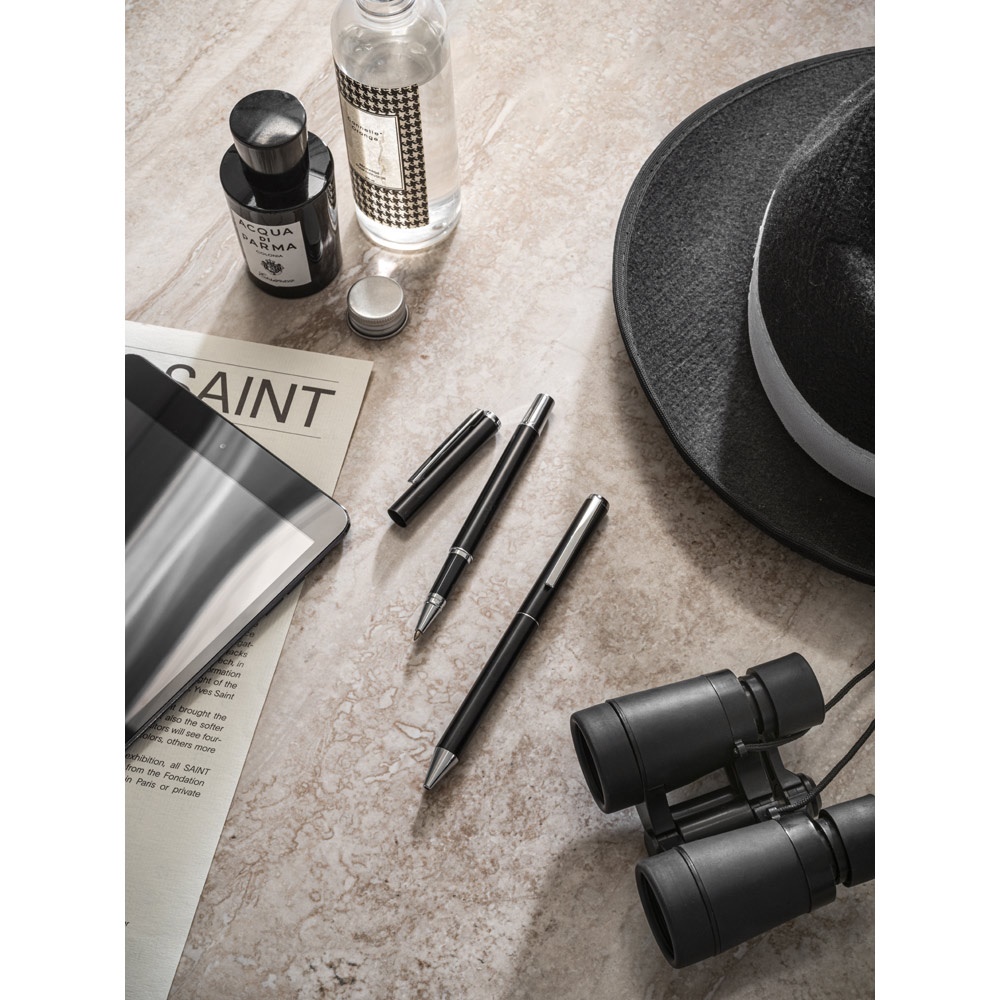 LEAH. Set penna roller e penna a sfera in alluminio (rispettivamente al 94% e al 94%) con clip