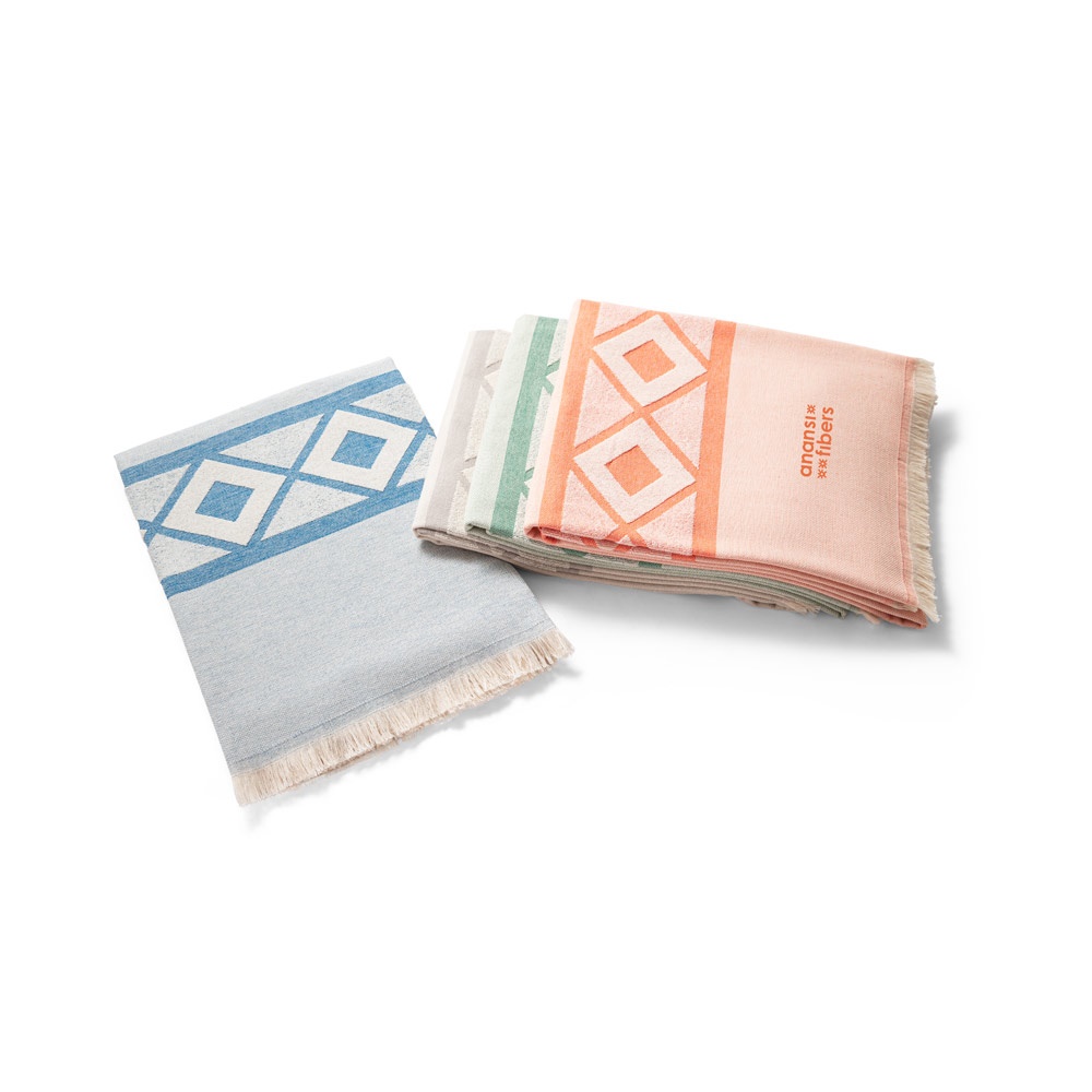 MALEK. Telo multifunzionale e da bagno (350g/m²) realizzato in cotone leggero e resistente (85%) e cotone riciclato (15%)