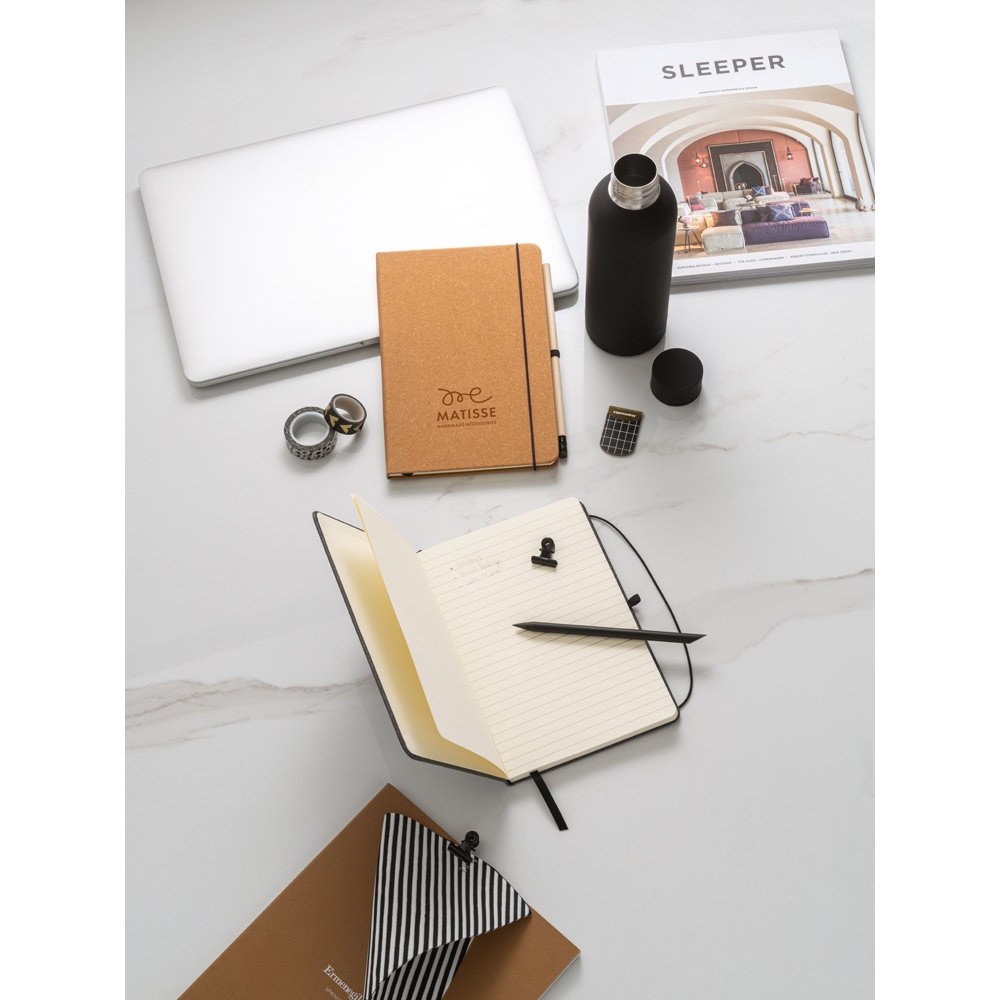 MATISSE. Blocco note A5 con copertina rigida in pelle (70% riciclata) con pagine a righe