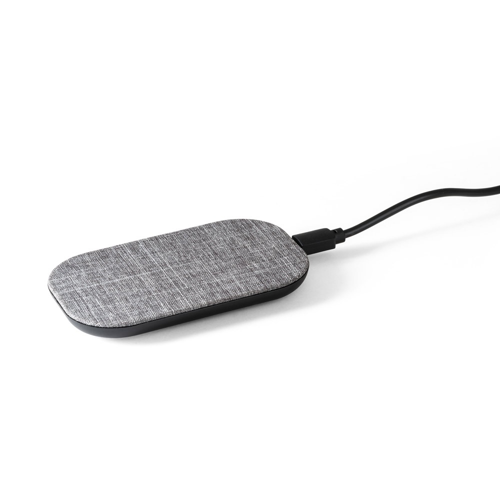 RENEWAL CHARGER. Caricatore wireless veloce da 10W in PET riciclato (100% rPET)