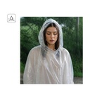 SANDRA. Poncho impermeabile