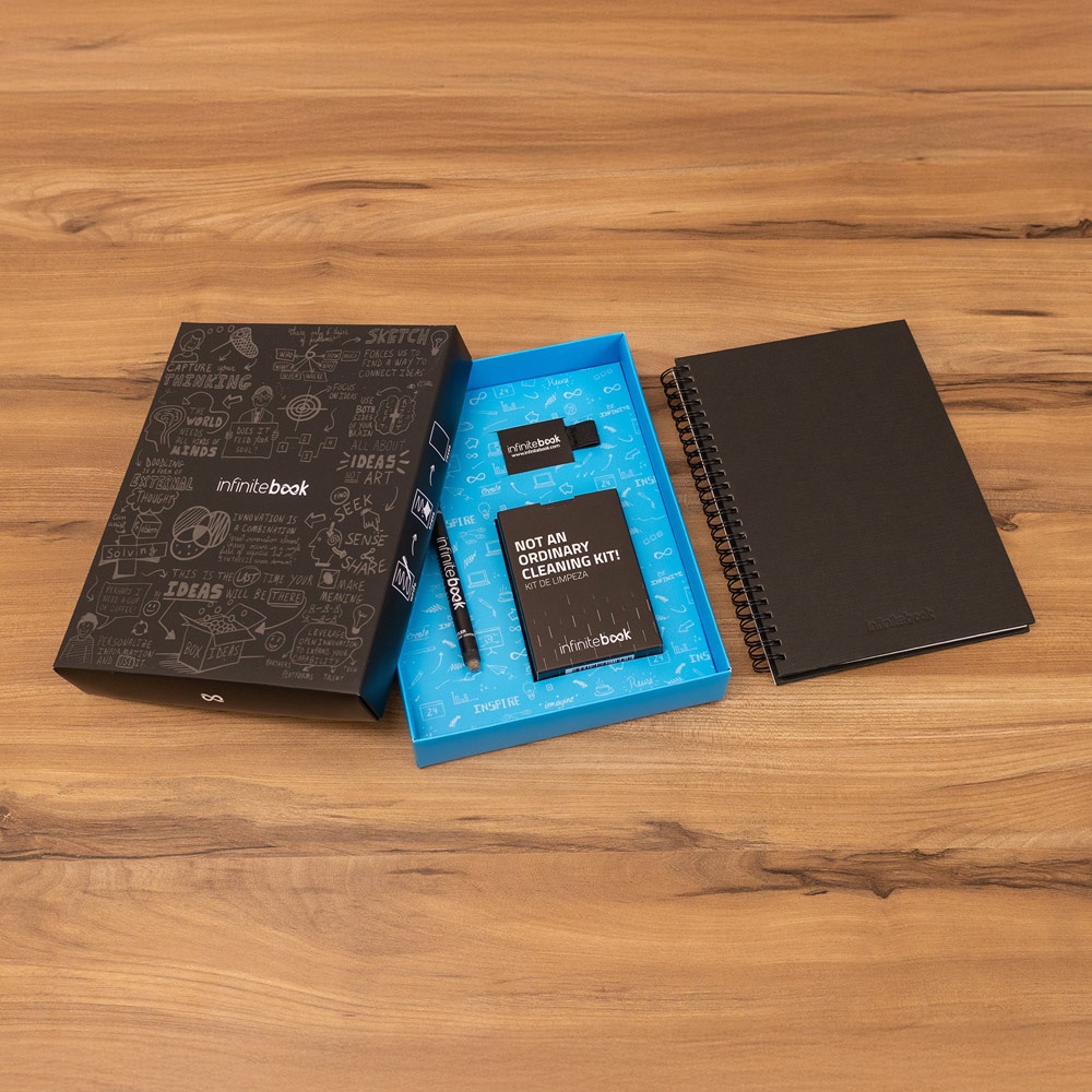 STARTER KIT INFINITEBOOK A5 PLANNER TEXTURE. Set composto da un "Infinitebook" con copertina rigida, 1 kit di pulizia, 1 pennarello e 1 porta pennarello