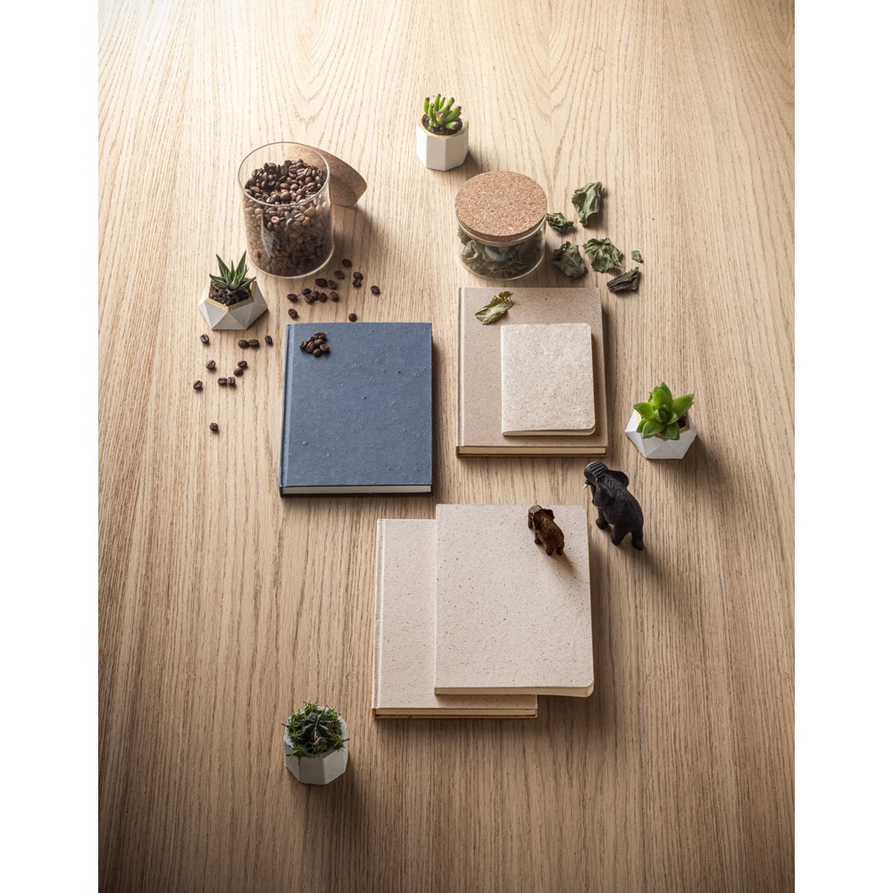 TEAPAD RIGID. Block notes A5 con copertina rigida fabbricata tramite gli scarti delle foglie di tè (65%)