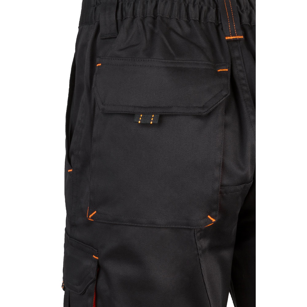 VL HEMERA. Bermuda bicolore elasticizzati con diverse tasche (240g/m²), in cotone (46%), EME (38%) e poliestere (16%)