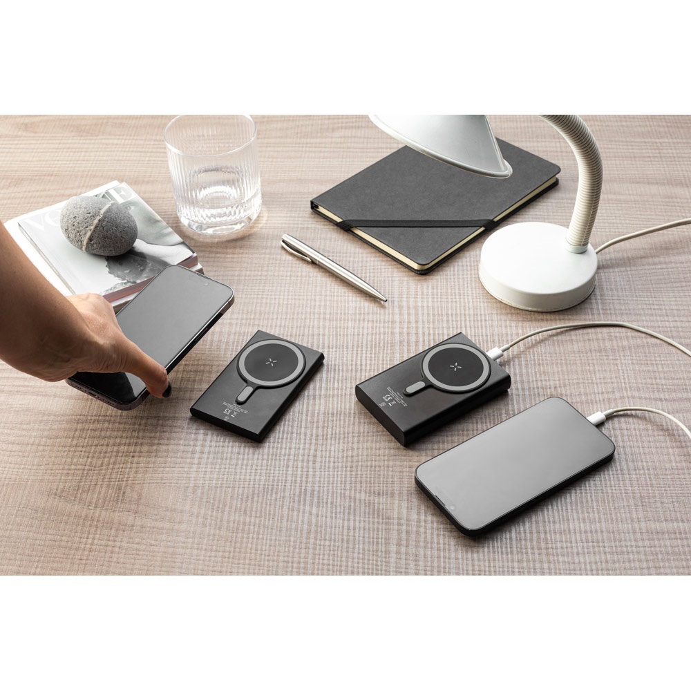 WRIGHT 10. Power bank magnetico con ricarica super rapida in alluminio riciclato e ABS riciclato 10'000 mAh