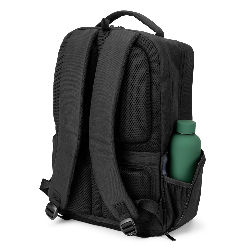 COPENHAGEN. Zaino in twill riciclato idrorepellente con due ampie tasche anteriori da 17'3"
