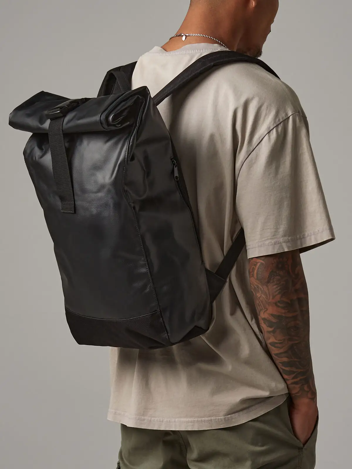 [AW-BG815-BLK-UNICA] Tarp Roll-Top Backpack