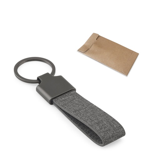 [STR-95098-133] RAVEN. Portachiavi di forma rettangolare in metallo e pet riciclato (30% riciclato)