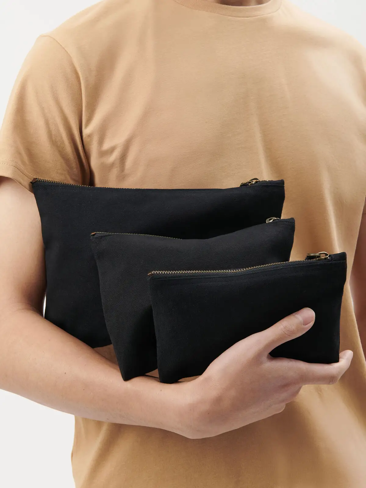 Accessory pouch M
