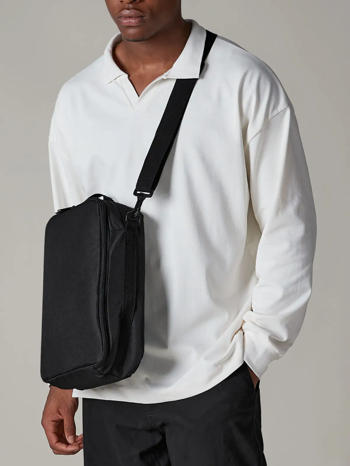 [AW-QD922-BLK-UNICA] Padded Camera Organiser
