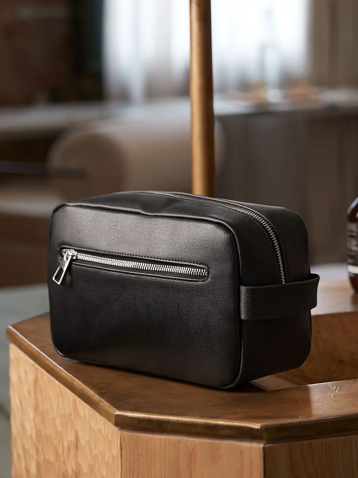 [AW-QD779-BLK-UNICA] Tailored Luxe Wash Bag