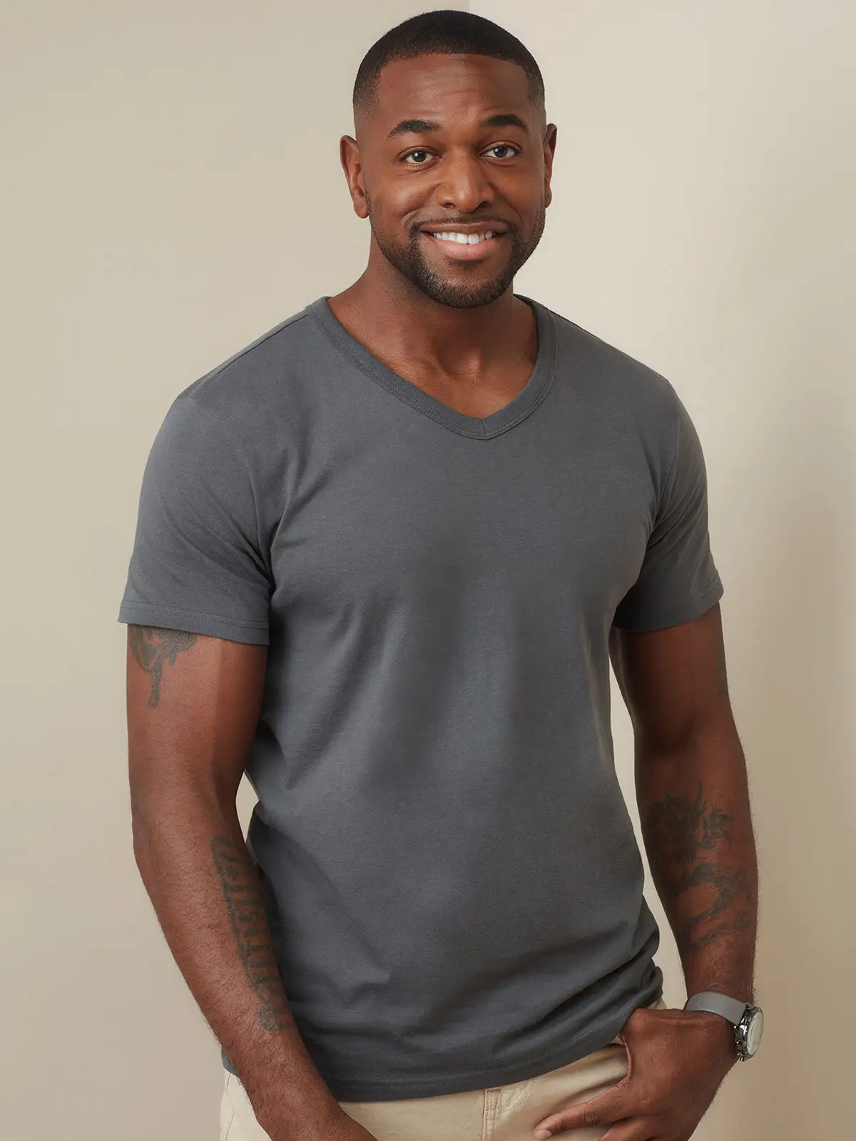 Ben V-Neck