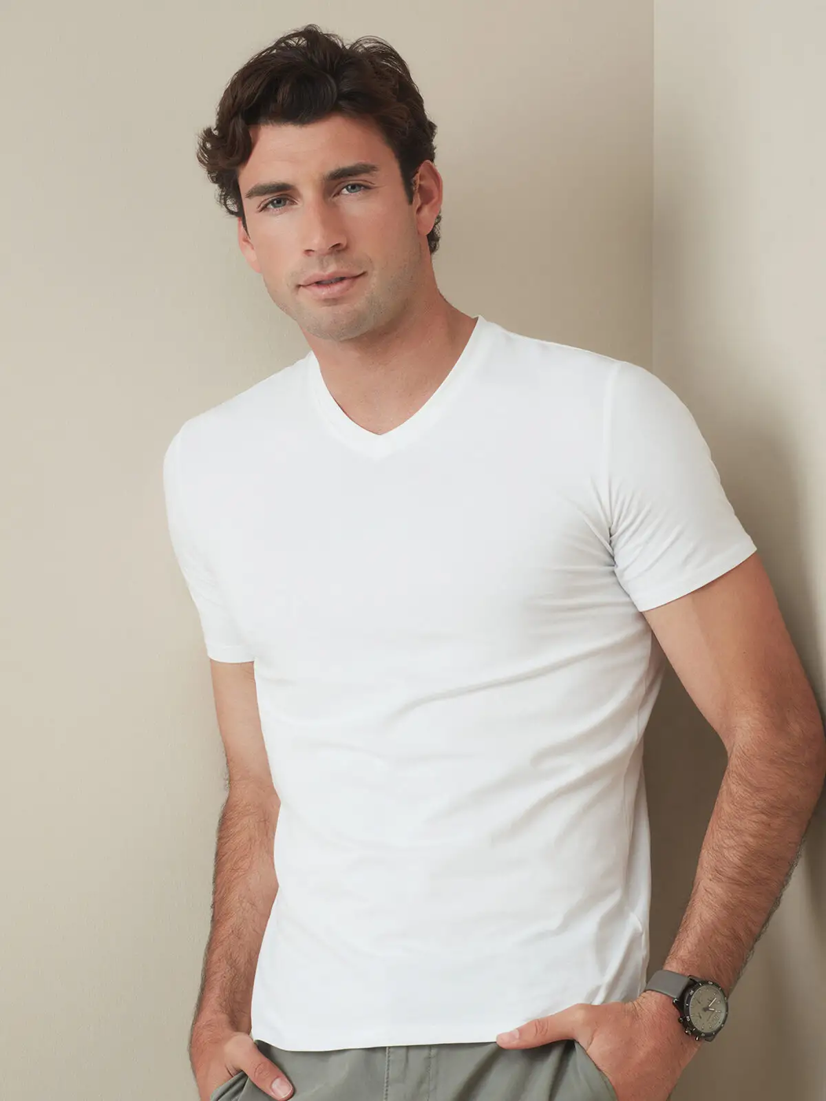 Clive V-Neck