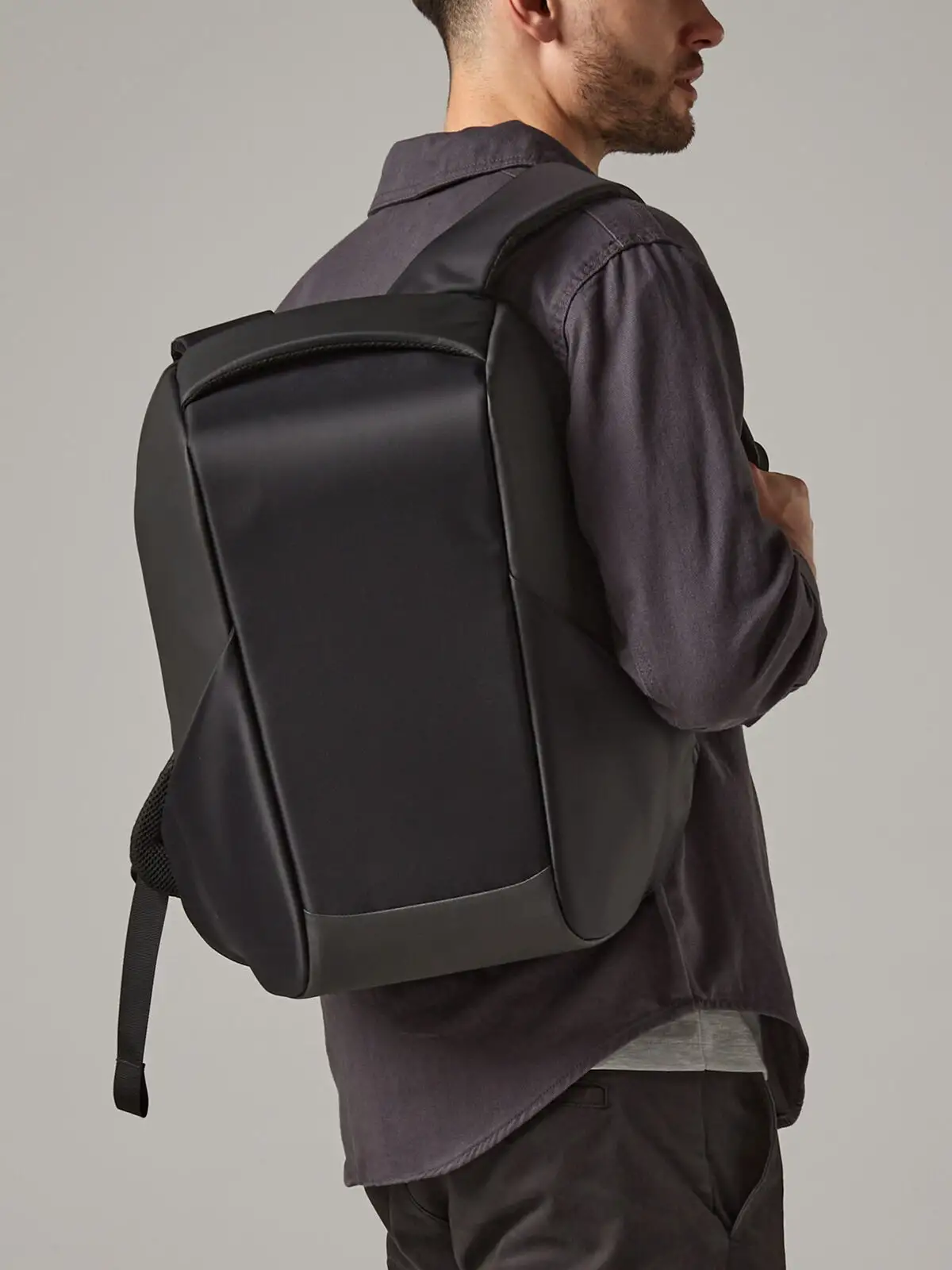 [AW-QD925-BLK-UNICA] Project Charge Security Backpack